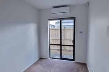 Granny Fla/3  Ascent Street, Flat Bush