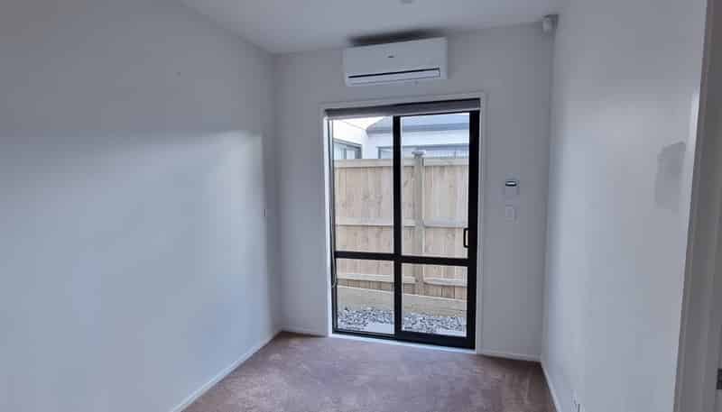 Granny Fla/3  Ascent Street, Flat Bush