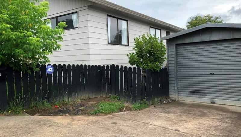 2/71 Luanda Drive, Ranui