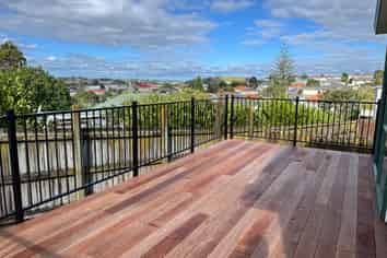 2/322 Richardson Rd, Mount Roskill