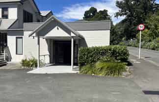 Secure Your Position on Trafalgar Square