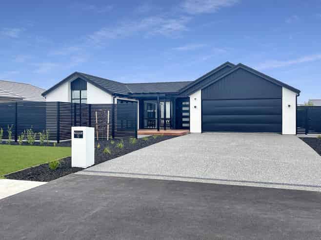 12 Ebenezer Drive, Lincoln