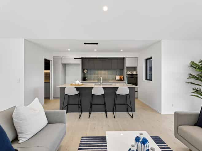 14 Annie Aranui Drive, Poraiti