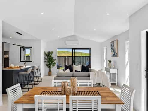 14 Annie Aranui Drive, Poraiti