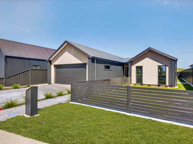 14 Annie Aranui Drive, Poraiti