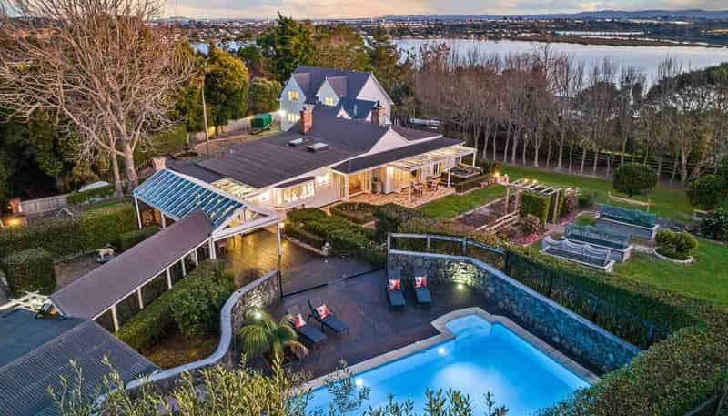 136 Attwood Road, Paremoremo