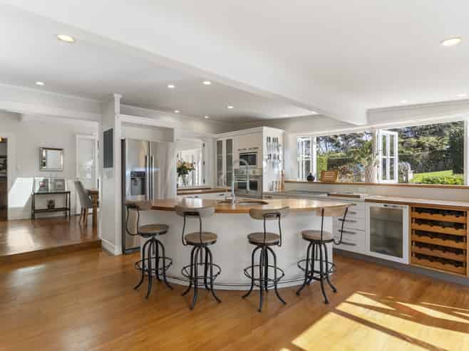 136 Attwood Road, Paremoremo