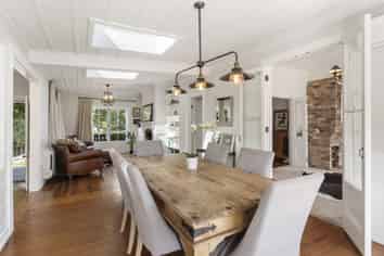 136 Attwood Road, Paremoremo