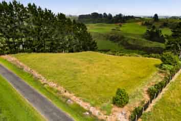 0n Kelly Road, Lepperton