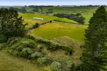 0n Kelly Road, Lepperton