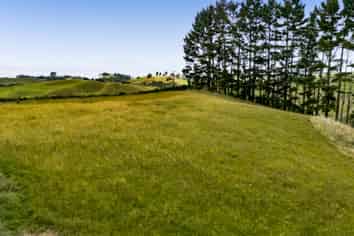 0n Kelly Road, Lepperton