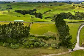 0n Kelly Road, Lepperton