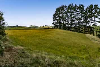 0n Kelly Road, Lepperton