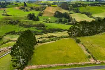 0n Kelly Road, Lepperton