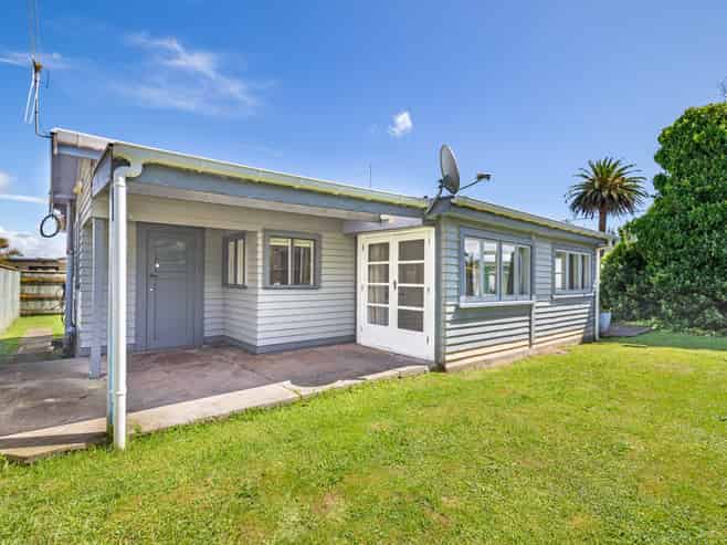 88 Queenwood Road, Levin