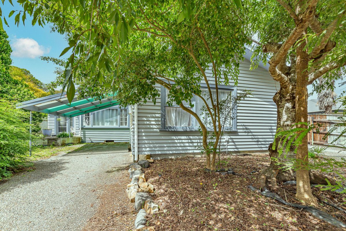 Home Plus Tenanted Flat!, Levin