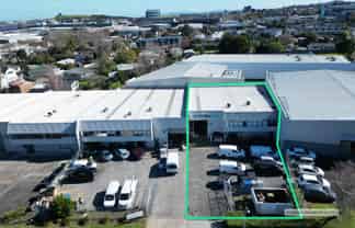 CBRE | 543sqm Warehouse in Mt Wellington