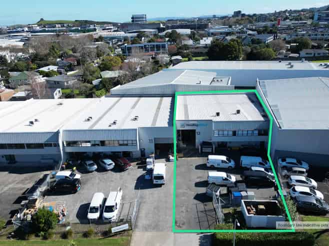 CBRE | 543sqm Warehouse in Mt Wellington