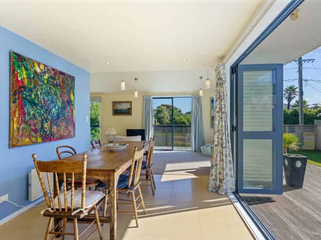 17 Hona Street, Waikanae Beach