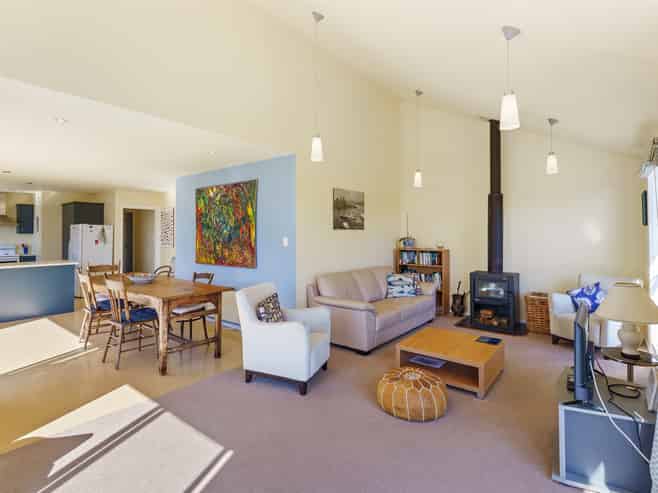 17 Hona Street, Waikanae Beach