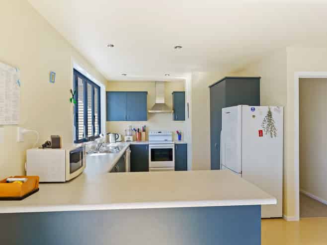 17 Hona Street, Waikanae Beach