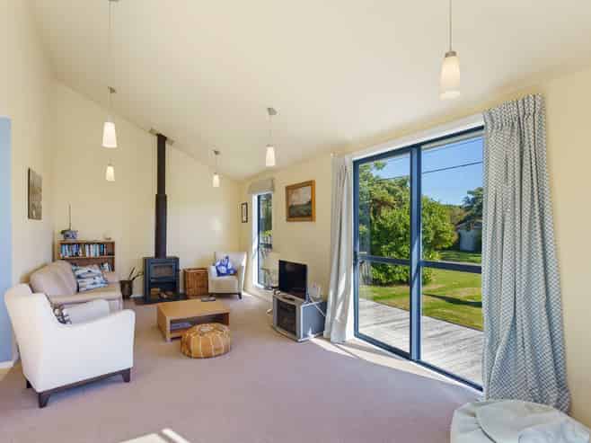 17 Hona Street, Waikanae Beach