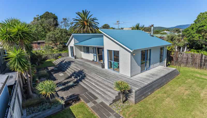 17 Hona Street, Waikanae Beach