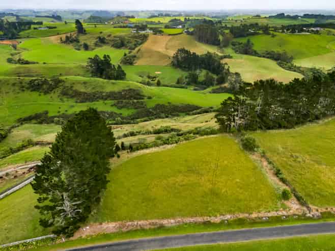 0n Kelly Road, Lepperton