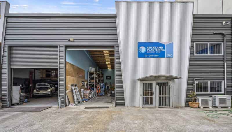 Unit C/97 Central Park Drive, Henderson