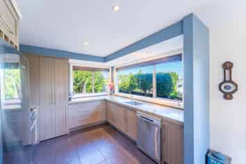 42A Kent Street, Marchwiel