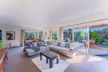 42A Kent Street, Marchwiel