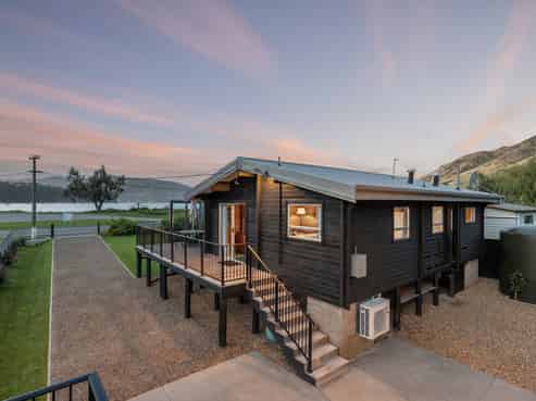 193 Purau Avenue, Purau
