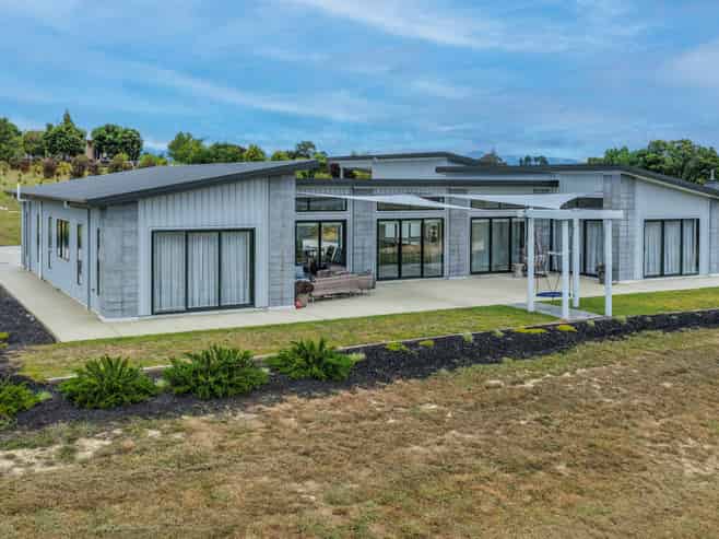 24 Te Momokai Lane, Tasman