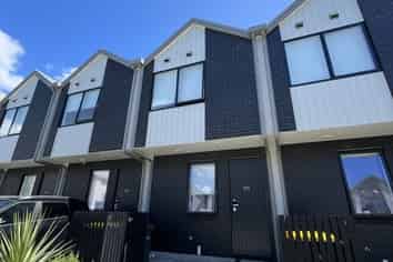 12/21 Makomako Drive, Orewa