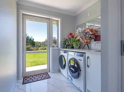 2 Tutakarae Road, Kelvin Grove