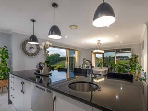 2 Tutakarae Road, Kelvin Grove