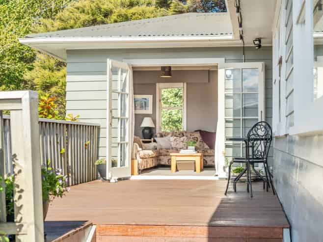 121 Wainuiomata Road, Wainuiomata