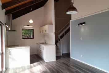 2/17 Sunset Street, Hilltop