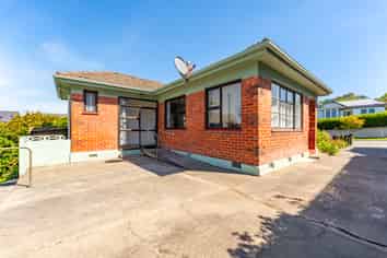 12 Ranfurly Street, West End