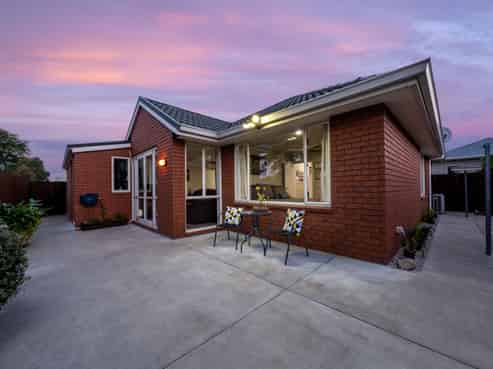 2/20 Braddon Street, Addington