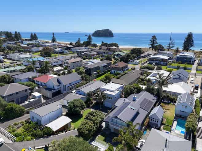 61 Oceanview Road, Mount Maunganui