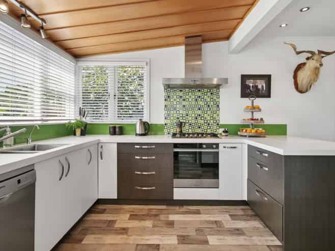 61 Oceanview Road, Mount Maunganui