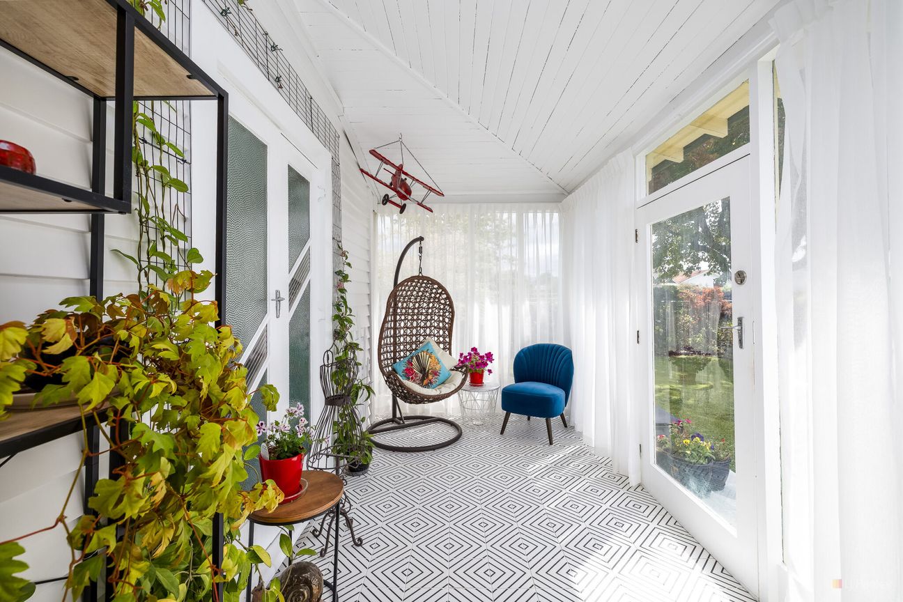 Timeless Villa with Character, Charm & Space - Ansicht 5