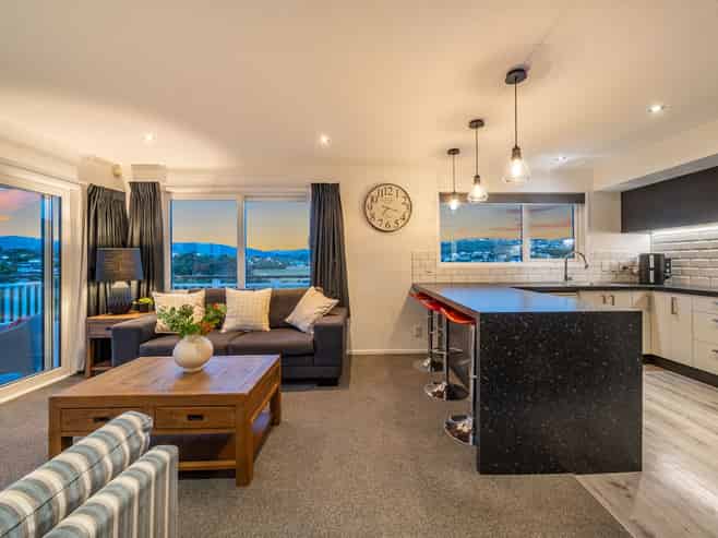 7 James Cook Drive, Whitby