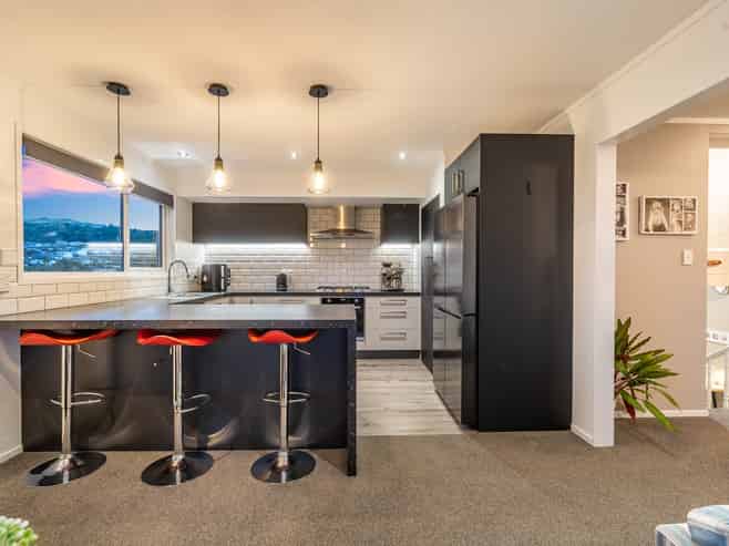 7 James Cook Drive, Whitby