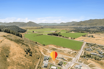 4 Golden River Lane, Luggate