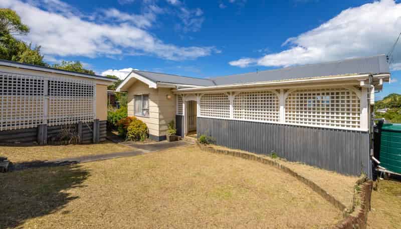 12 Moana Avenue, Surfdale