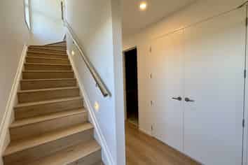 202e Henwood Road, Westgate