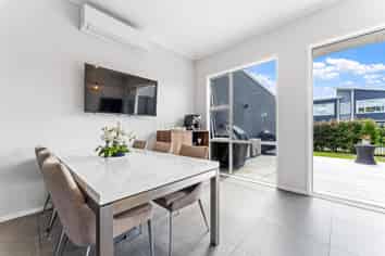 48 Karepiro Drive, Stanmore Bay