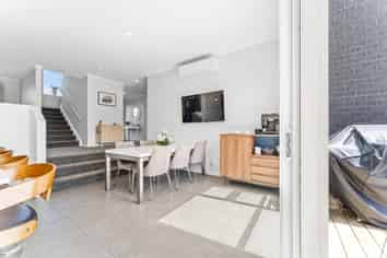 48 Karepiro Drive, Stanmore Bay